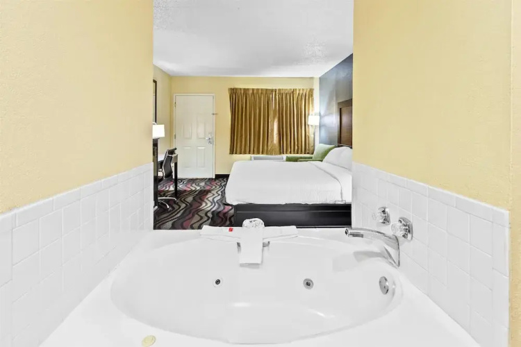 Quality Inn Grayson, KY