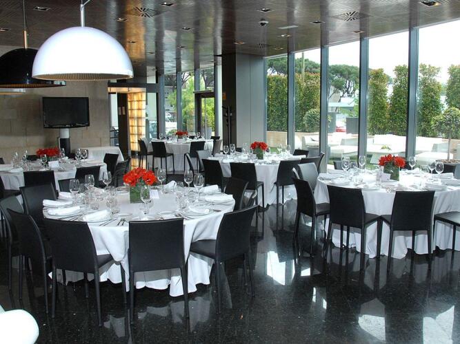 Hotel Maydrit Airport
