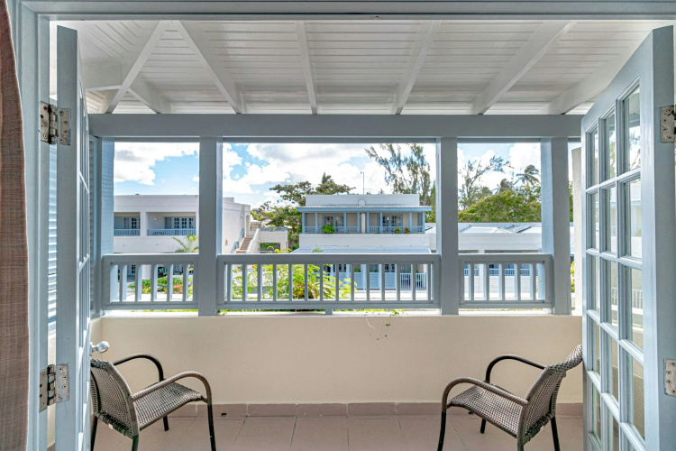 Savannah Beach Club photo 8
