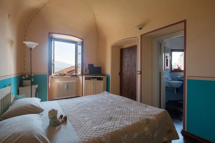 Standard Double room with view