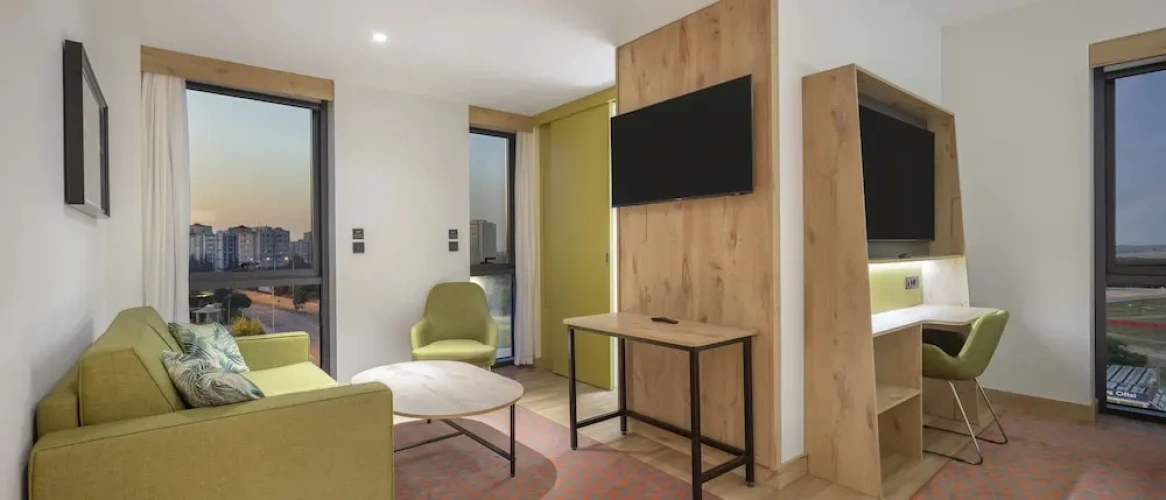 King Corner Double room