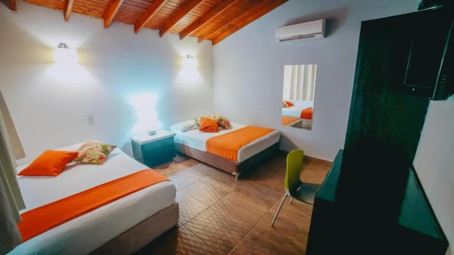 Standard Triple room