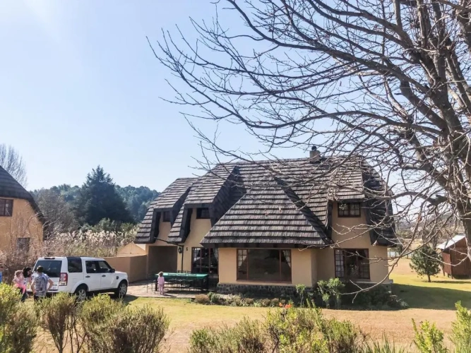 Twin Cottage