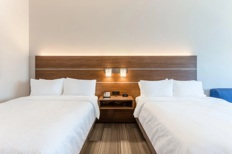Holiday Inn Express Hotel & Suites Springfield