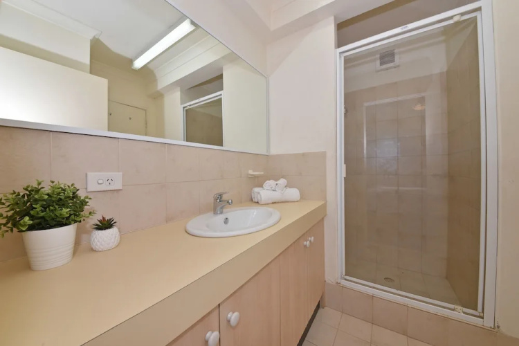 East Perth 2 x 1 Trendy Apartment