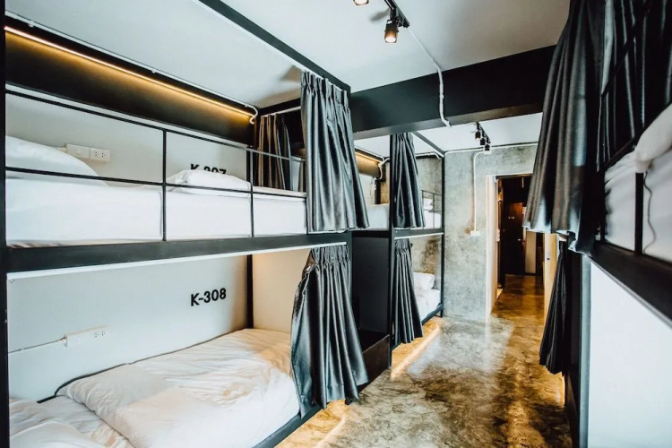 Kampor Co Working Space and Bed