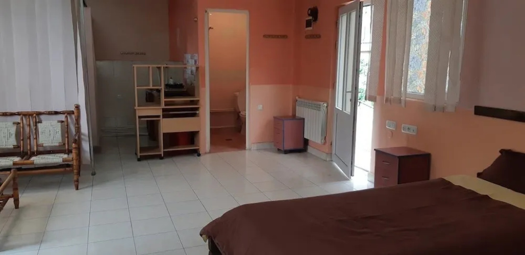 Full House Hostel