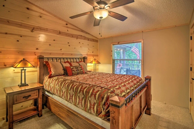 4 Bedrooms Cottage