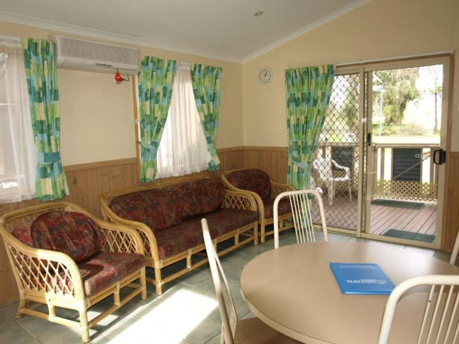 Cowra Holiday Park