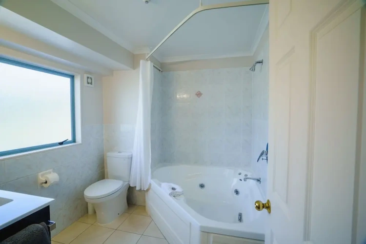 1 Bedroom Suite