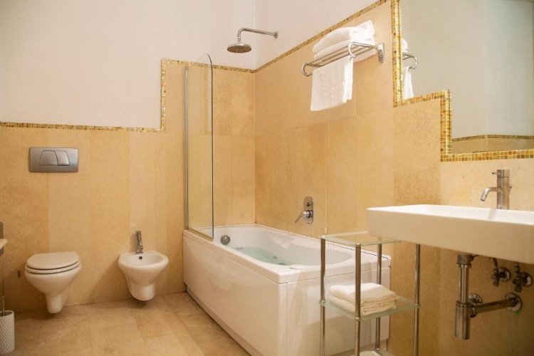 Classic Quadruple room