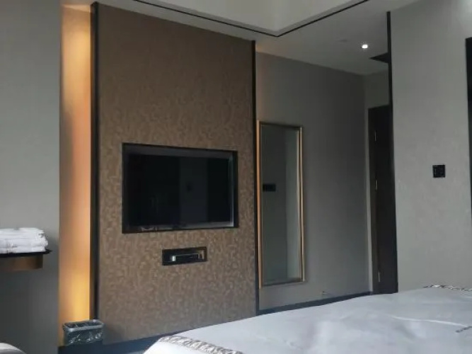 Pingguo Weisner Theme Hotel