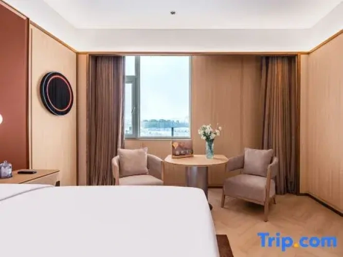 Deluxe Twin room with view