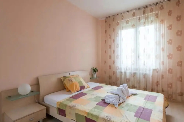 FM Deluxe 1-BDR Apartment with Balcony - Awesome Tub