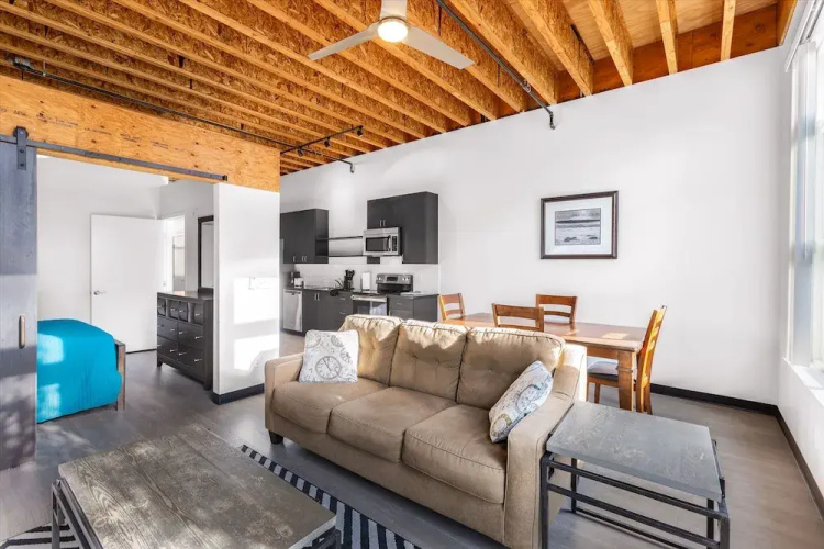Roxy Condo 203 in Bremerton