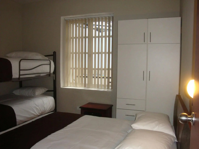 Hostal Urban Inn - Hostel