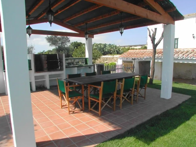 4 Bedrooms Cottage