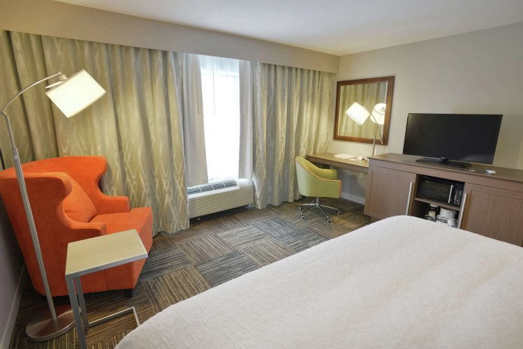 Hampton Inn & Suites Cincinnati / Kenwood