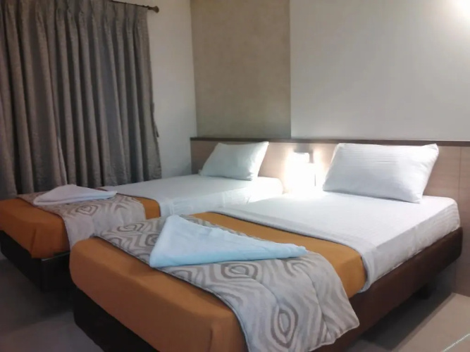Collection O 76358 Kapil Residency Parage Chowk
