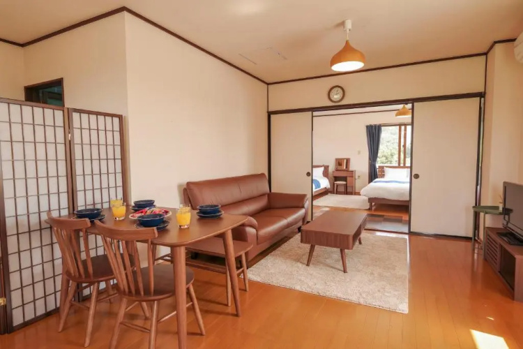 Maru House