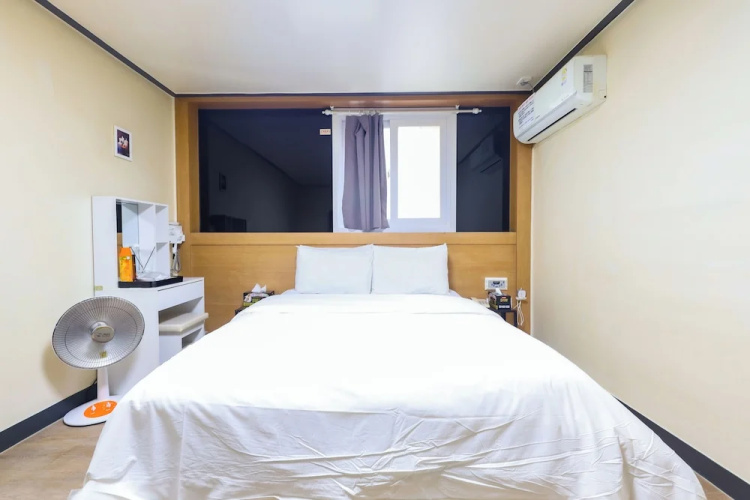 FromH J Hotel Osan