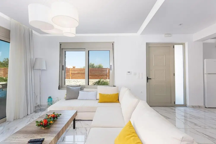 Villa Prima - With Private Heated Pool