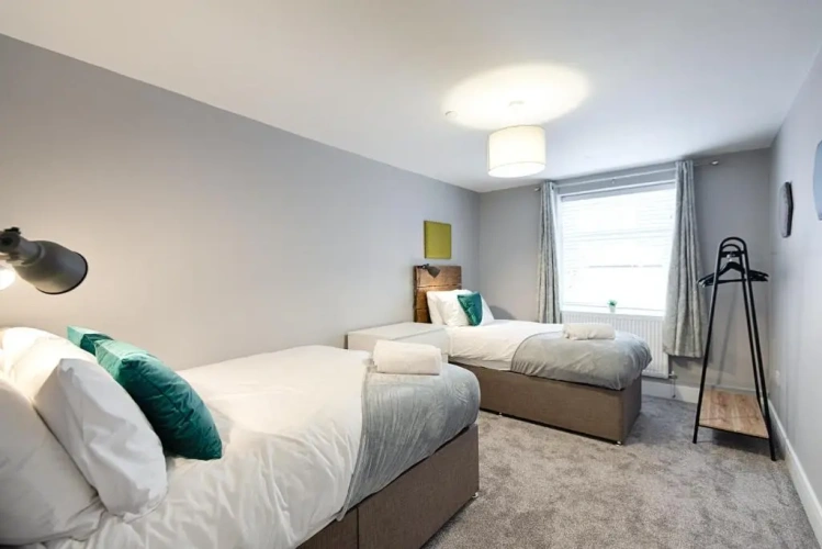 3 Bedrooms Apartment