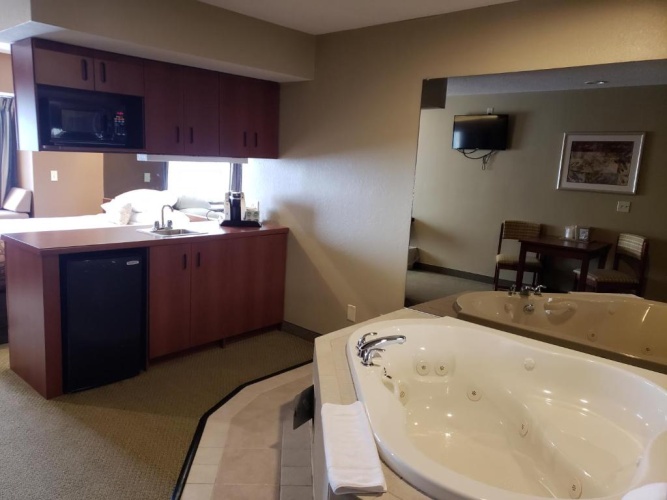 Deluxe Double Suite