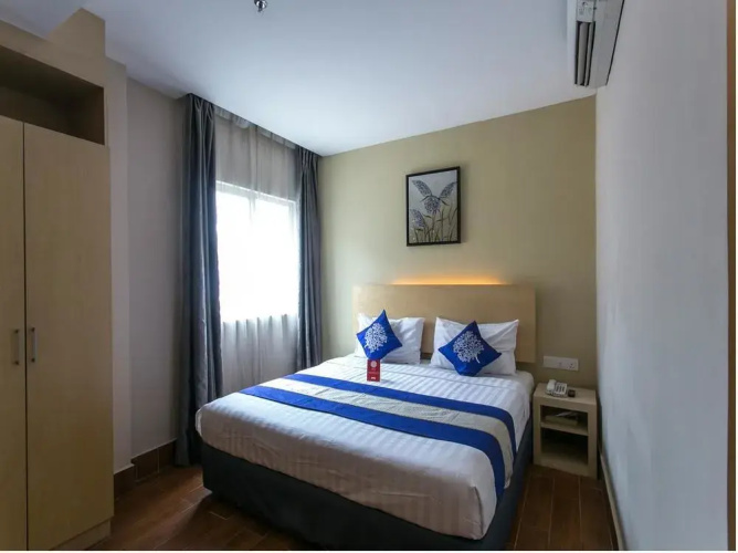 OYO 254 Metro Hotel