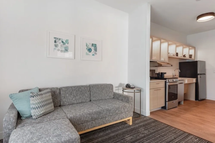 1 Bedroom Suite