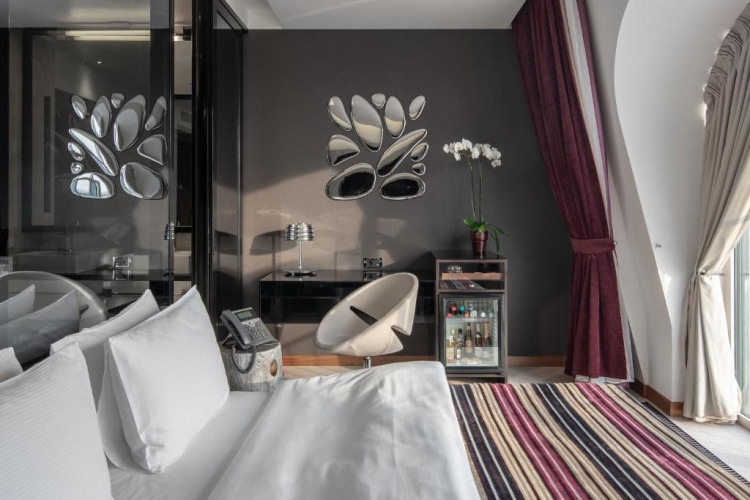 Premium room