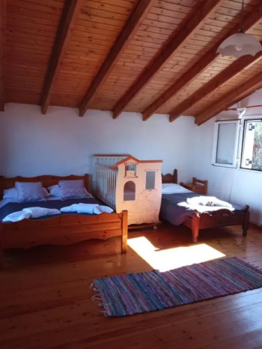 Kanakades Valley View House