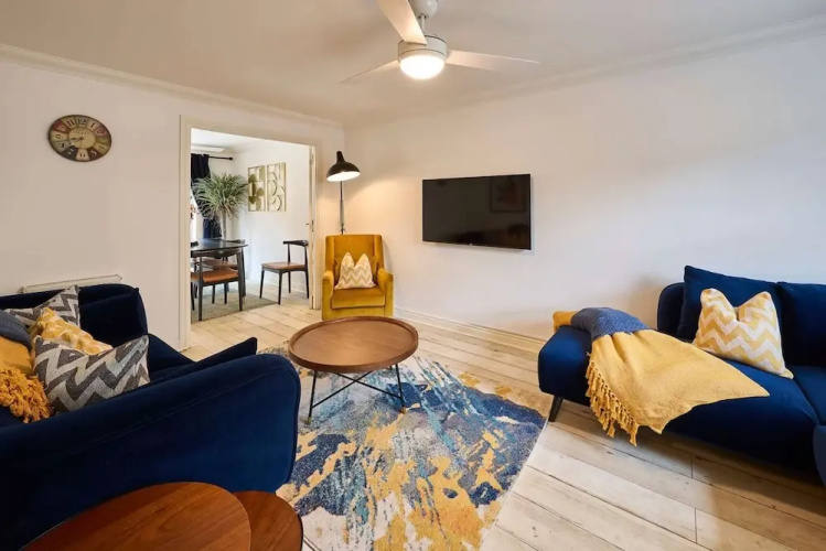 Host Stay Blueberry House