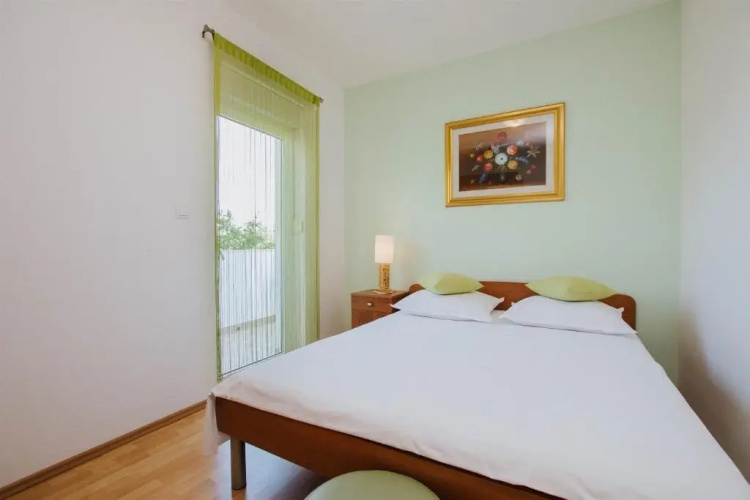 Apartments Dome - 30 m from beach