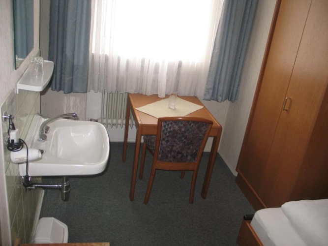 Standard Single room