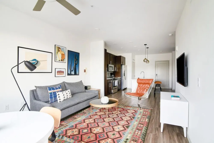 Lovely Midtown Suites by Sonder