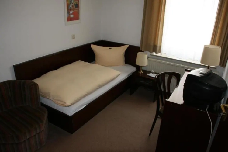 Standard Single room
