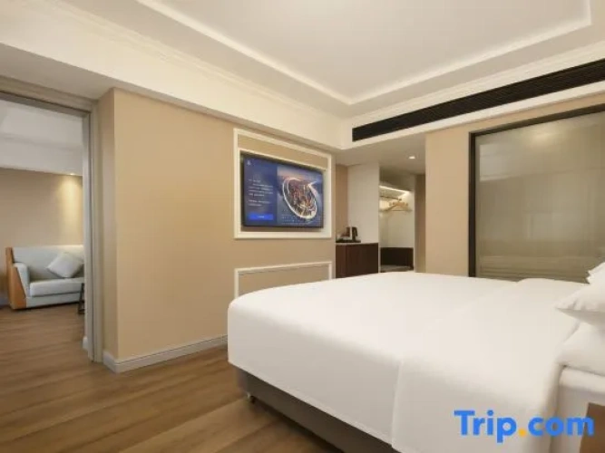 Deluxe Double room with view