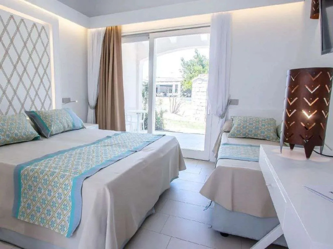 Limone Beach Resort