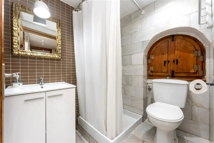 Hauzify I Apartament Domus