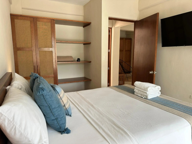 Noah Beach Hotel & Suites