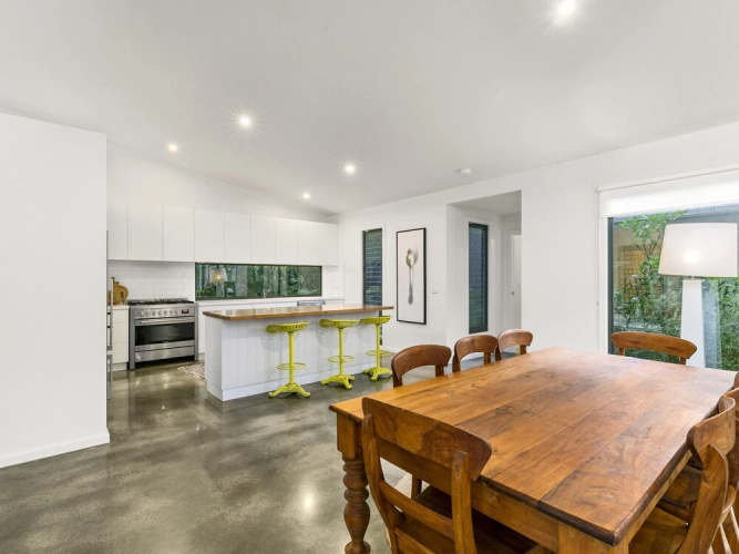 Hidden Escape Free Wifi & Foxtel Surfside PET Friendly