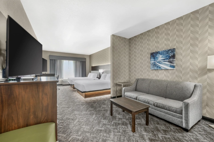 Quadruple Suite