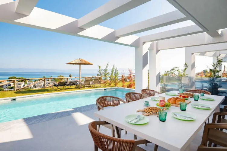 Olive Grove Panorama Suite Pende