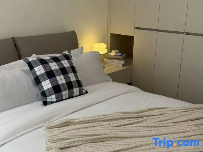 2 Bedrooms Comfort room
