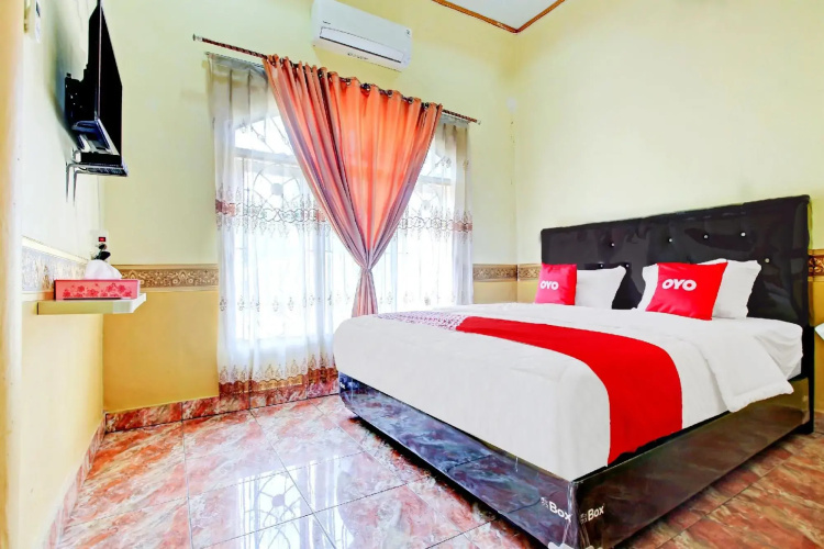 OYO 90307 Fj Alfaeyza Kost
