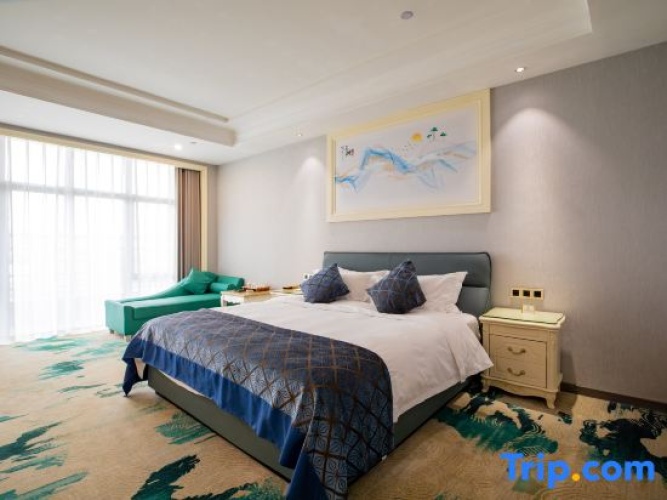 Deluxe Double room with mountain view