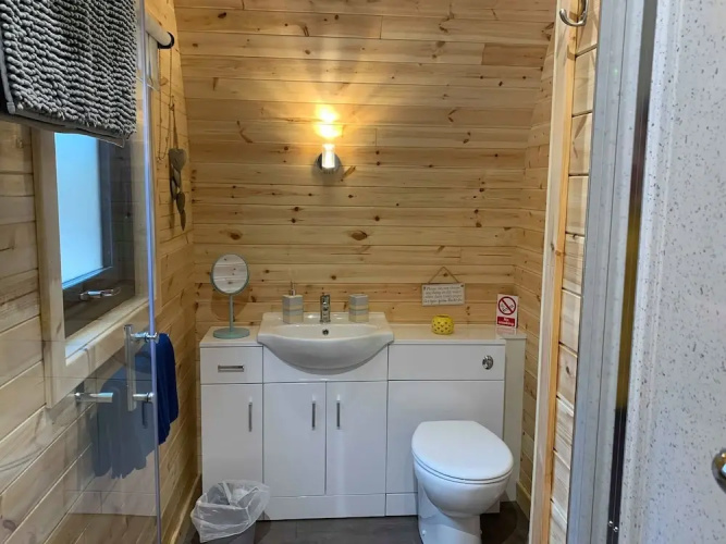 Daviot Luxury Pods