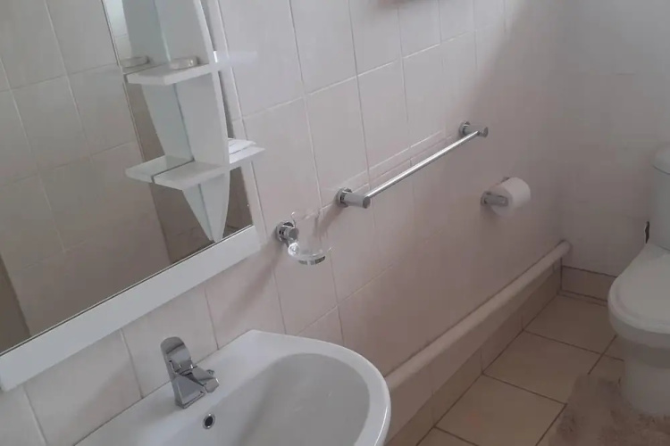 Spacious Executive Holiday Apartment In Bulawayo