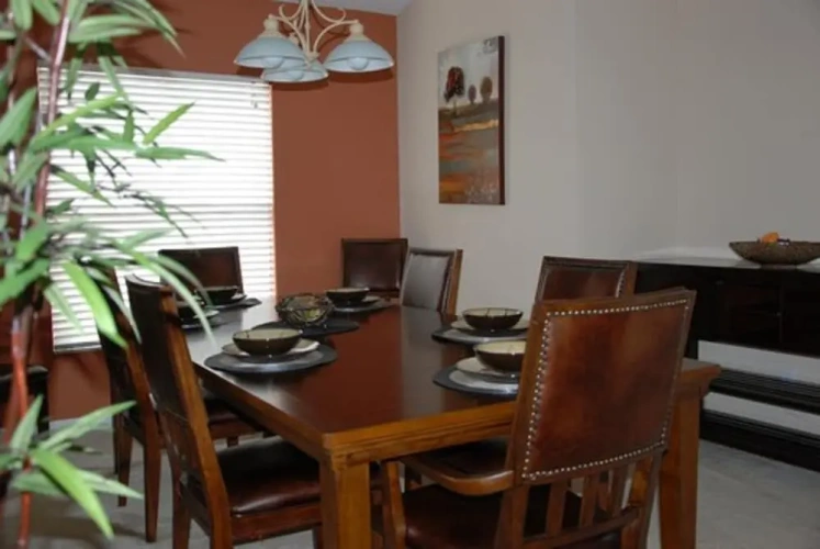4 Bedrooms Cottage